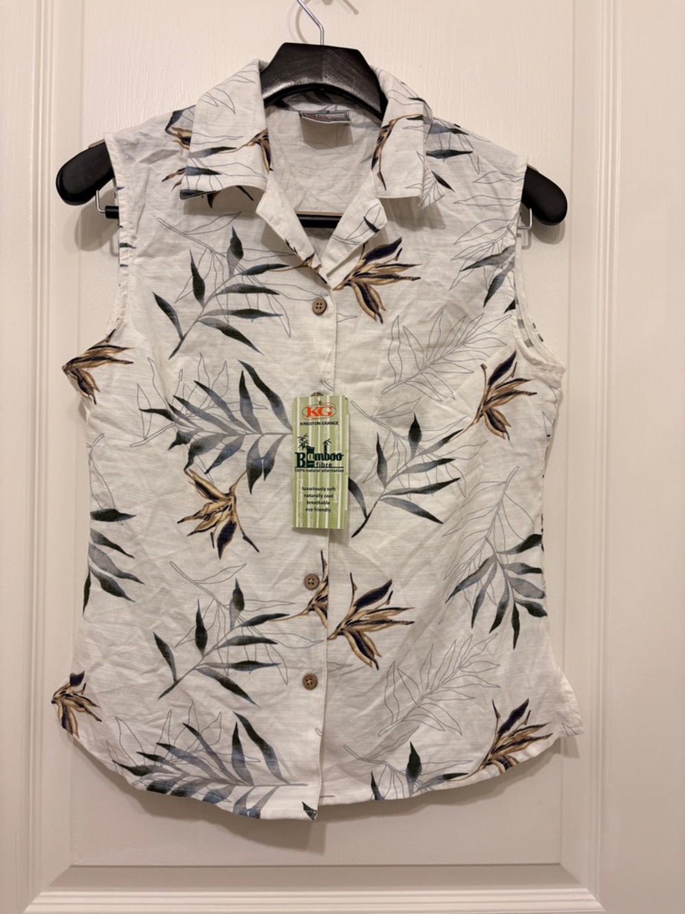 Kingston Sleeveless Button-Front bamboo sleeveless top with Leaf Print